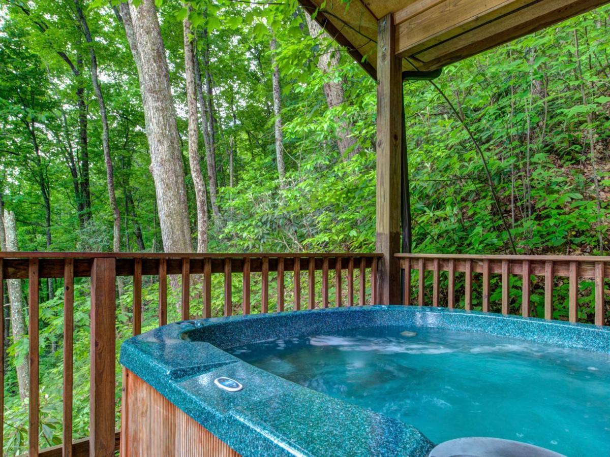 Great Expectations, 3 Bedrooms, Fireplace, Pool Table, Hot Tub, Sleeps 10 Gatlinburg Buitenkant foto